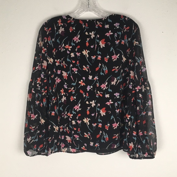 Madewell Shirred-Sleeve V-Neck Top in Drifting Flowers - Picture 9 of 9